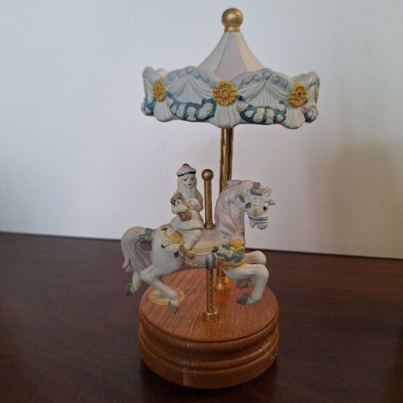 RARE VTG LEFTON CAROUSEL COLLECTION MUSIC BOX GIRL W/TEDDY ROTATING 